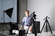 mitarbeiter mit videoequipment
