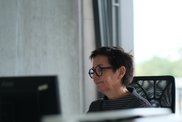 carola schardt bei der arbeit