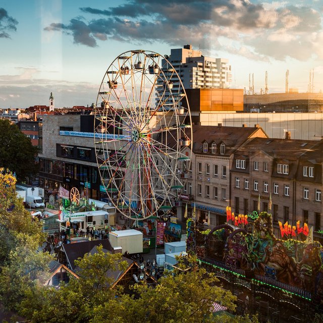 riesenrad auf fürther kerwa